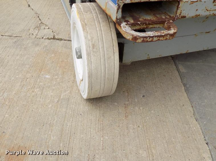 image for item DP9971 1998 Sky Jack 4830 scissor lift