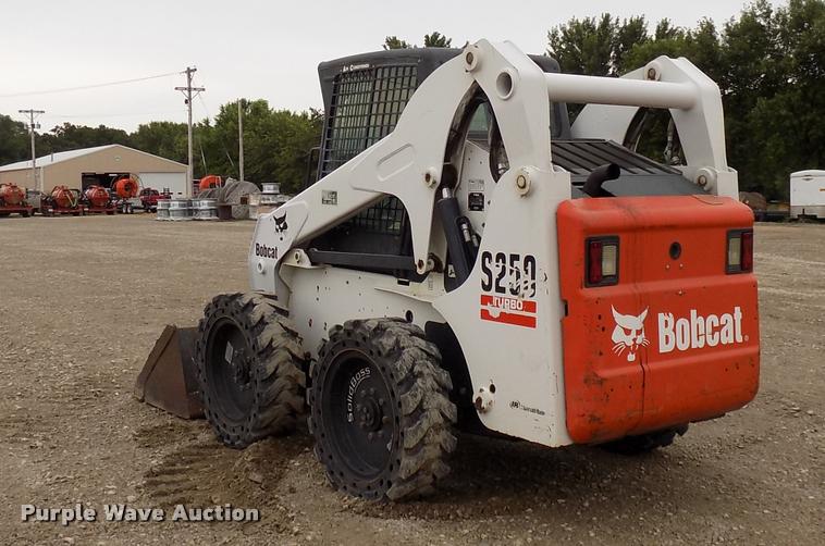 image for item DP9978 2005 Bobcat S250 skid steer