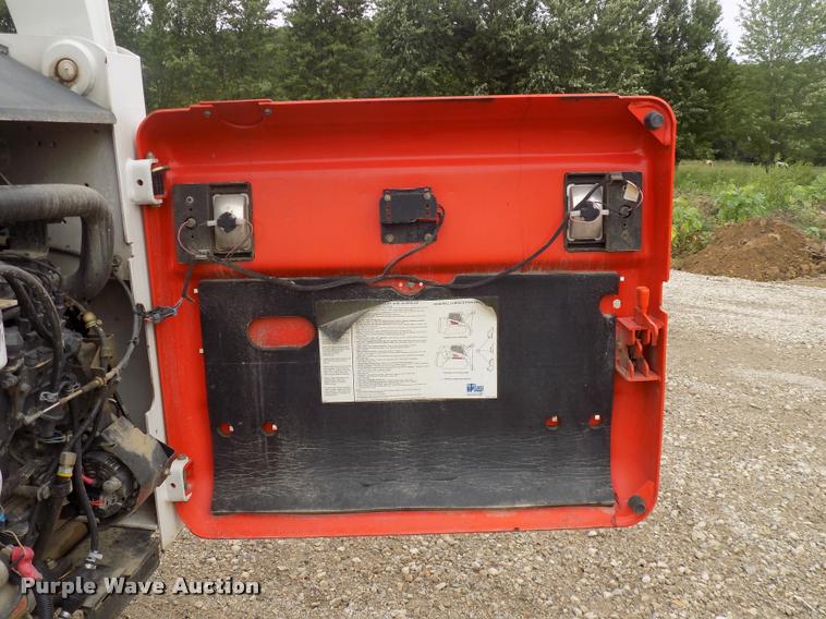 image for item DP9978 2005 Bobcat S250 skid steer