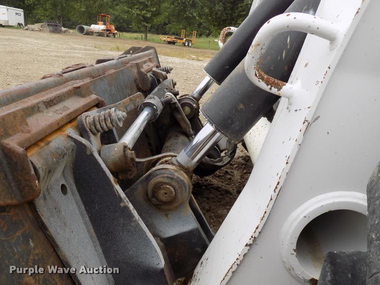 image for item DP9978 2005 Bobcat S250 skid steer
