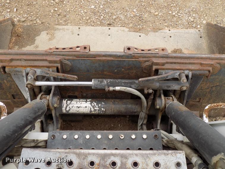 image for item DP9978 2005 Bobcat S250 skid steer