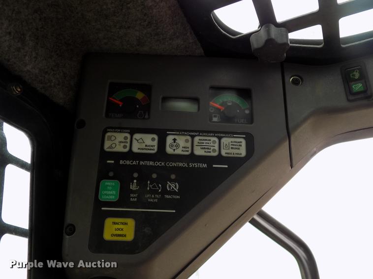 image for item DP9978 2005 Bobcat S250 skid steer