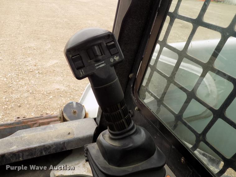 image for item DP9978 2005 Bobcat S250 skid steer