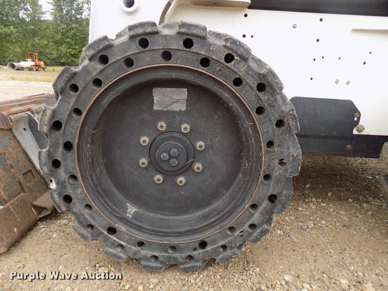 image for item DP9978 2005 Bobcat S250 skid steer