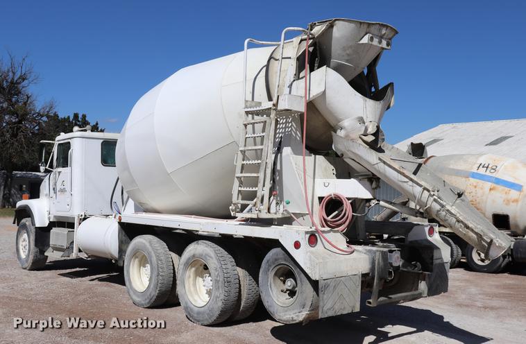 image for item DQ9314 1996 International Paystar 5000 ready mix truck