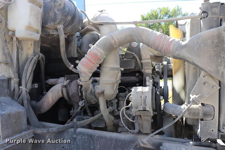 image for item DQ9314 1996 International Paystar 5000 ready mix truck