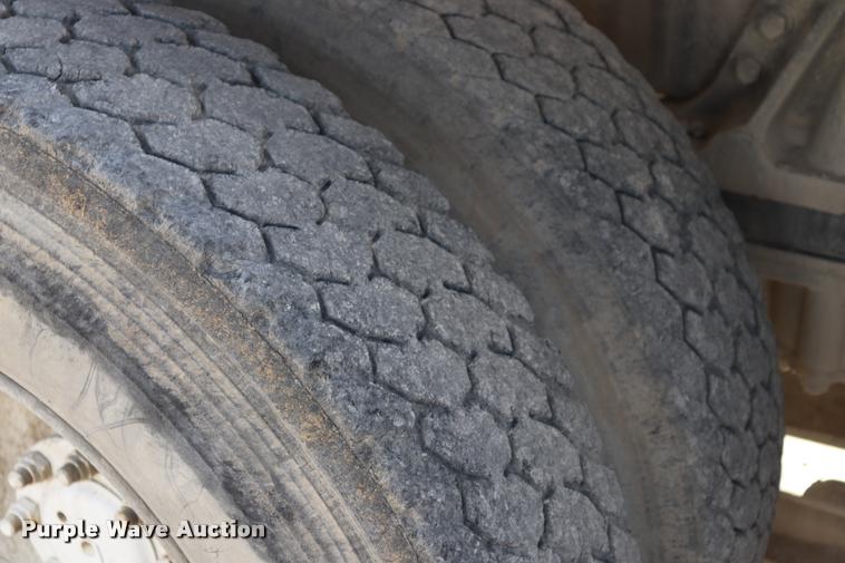 image for item DQ9314 1996 International Paystar 5000 ready mix truck