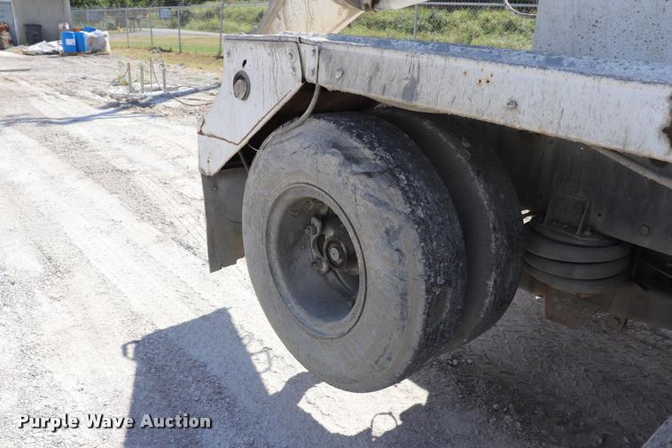 image for item DQ9314 1996 International Paystar 5000 ready mix truck