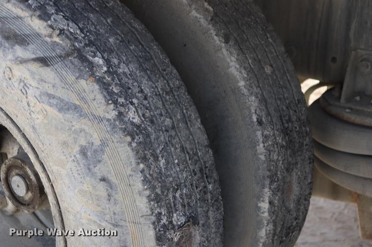 image for item DQ9314 1996 International Paystar 5000 ready mix truck