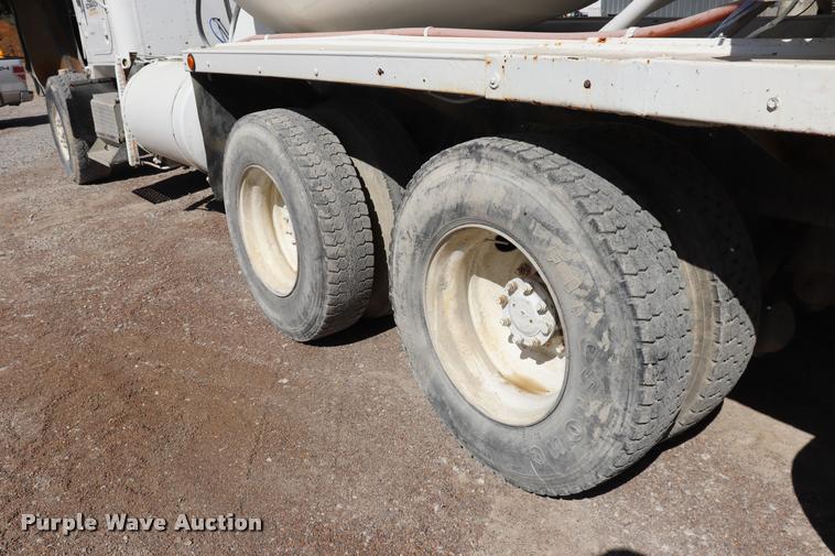 image for item DQ9314 1996 International Paystar 5000 ready mix truck