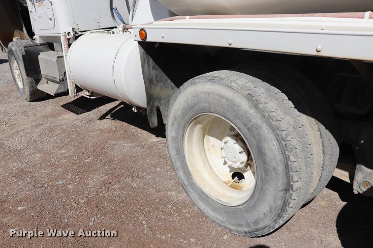 image for item DQ9314 1996 International Paystar 5000 ready mix truck