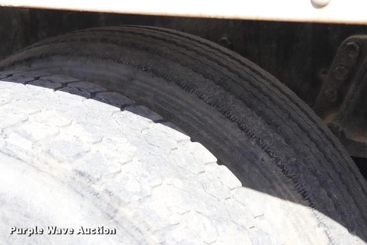 image for item DQ9314 1996 International Paystar 5000 ready mix truck