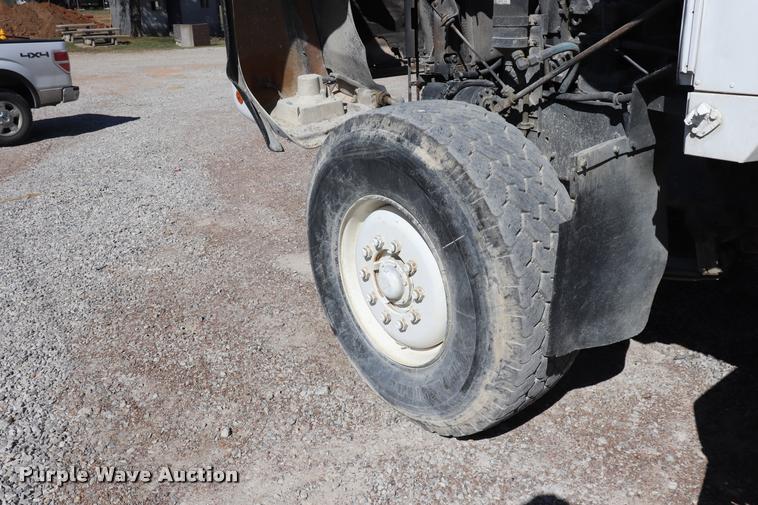 image for item DQ9314 1996 International Paystar 5000 ready mix truck