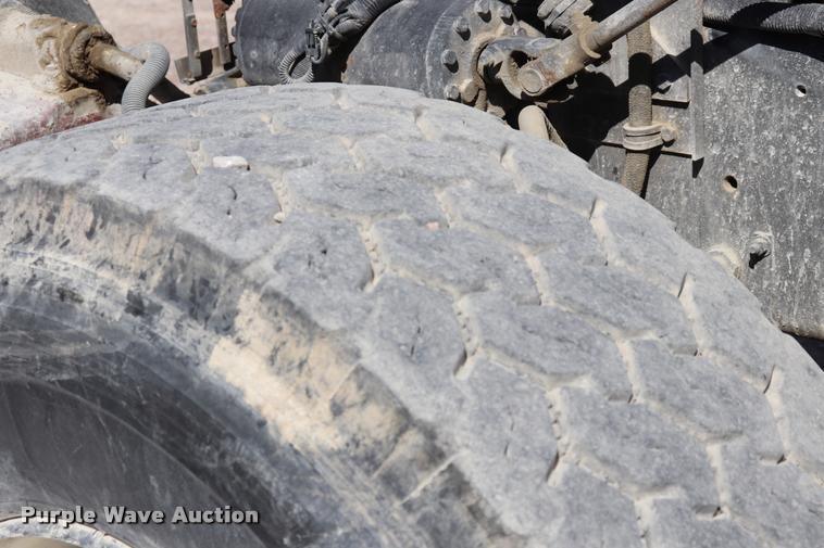 image for item DQ9314 1996 International Paystar 5000 ready mix truck