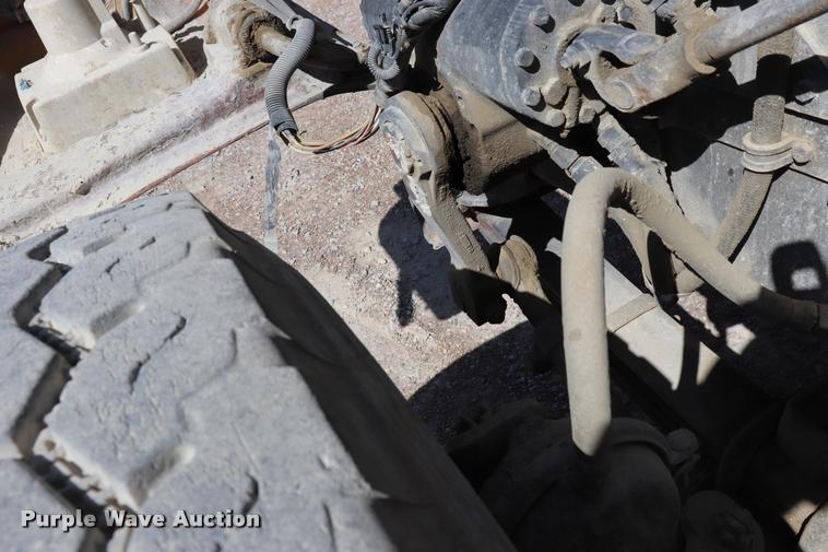 image for item DQ9314 1996 International Paystar 5000 ready mix truck