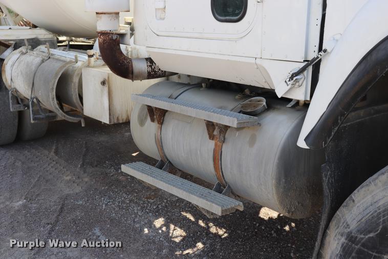 image for item DQ9314 1996 International Paystar 5000 ready mix truck