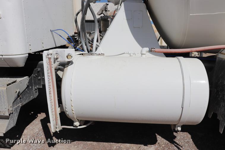 image for item DQ9314 1996 International Paystar 5000 ready mix truck