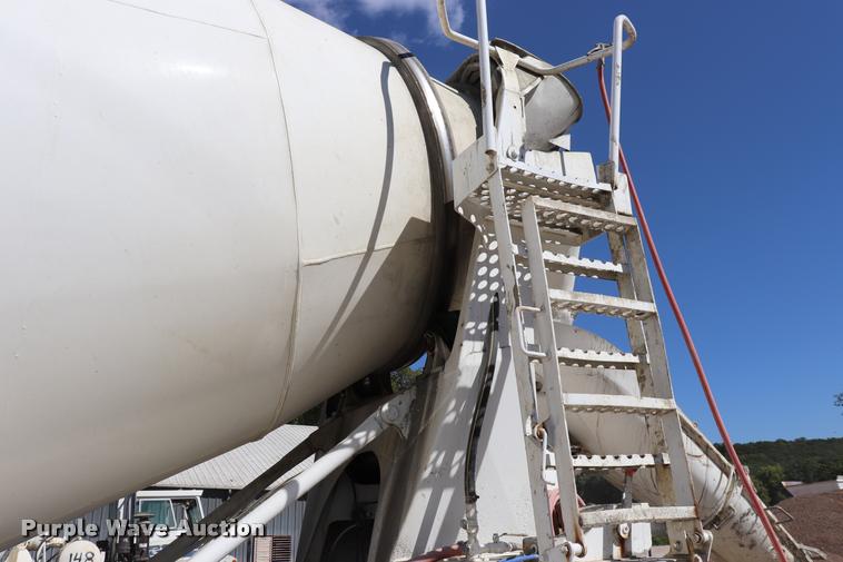 image for item DQ9314 1996 International Paystar 5000 ready mix truck