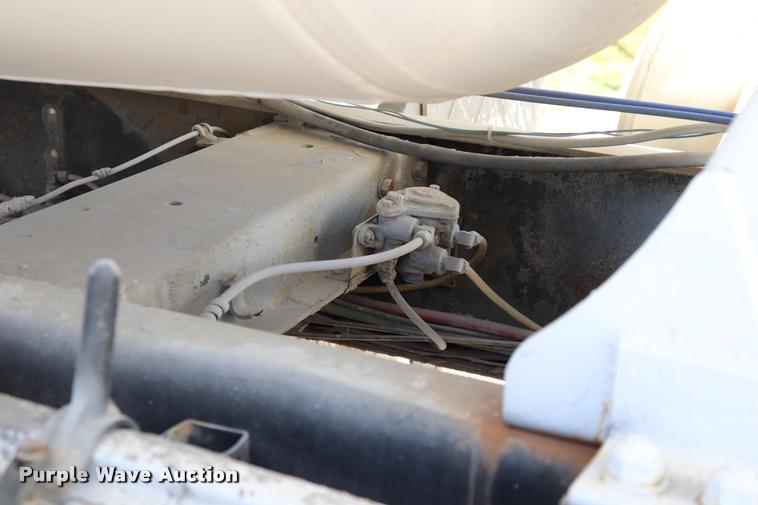 image for item DQ9314 1996 International Paystar 5000 ready mix truck