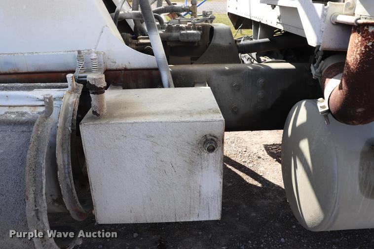 image for item DQ9314 1996 International Paystar 5000 ready mix truck