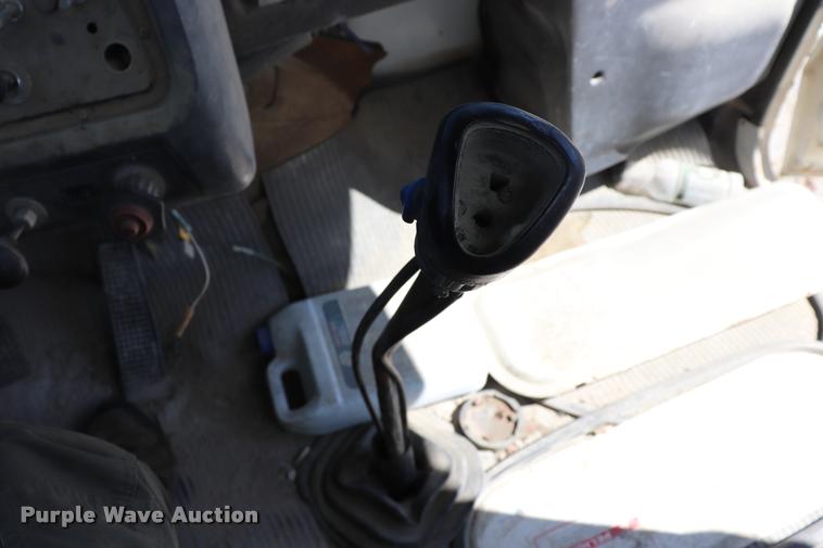 image for item DQ9315 1995 Ford LT8000 ready mix truck