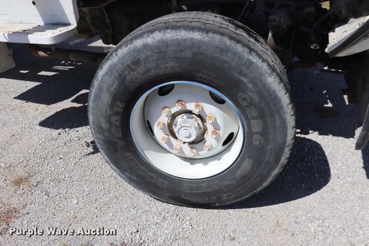 image for item DQ9315 1995 Ford LT8000 ready mix truck