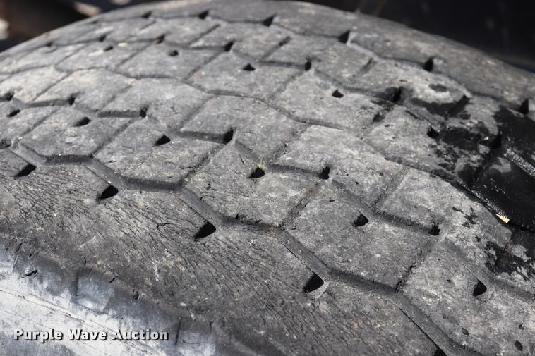 image for item DQ9315 1995 Ford LT8000 ready mix truck