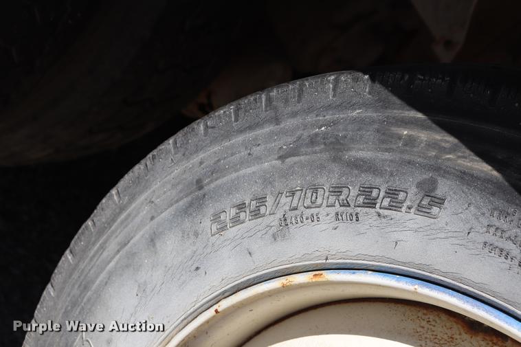 image for item DQ9315 1995 Ford LT8000 ready mix truck