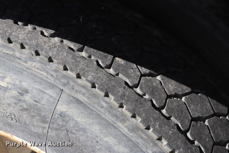 image for item DQ9315 1995 Ford LT8000 ready mix truck