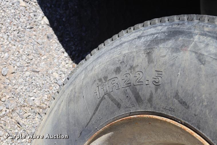 image for item DQ9315 1995 Ford LT8000 ready mix truck