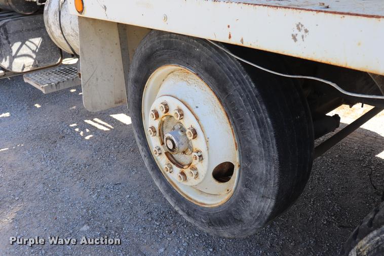 image for item DQ9315 1995 Ford LT8000 ready mix truck