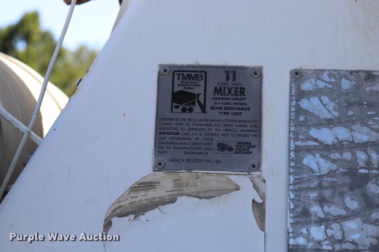 image for item DQ9315 1995 Ford LT8000 ready mix truck