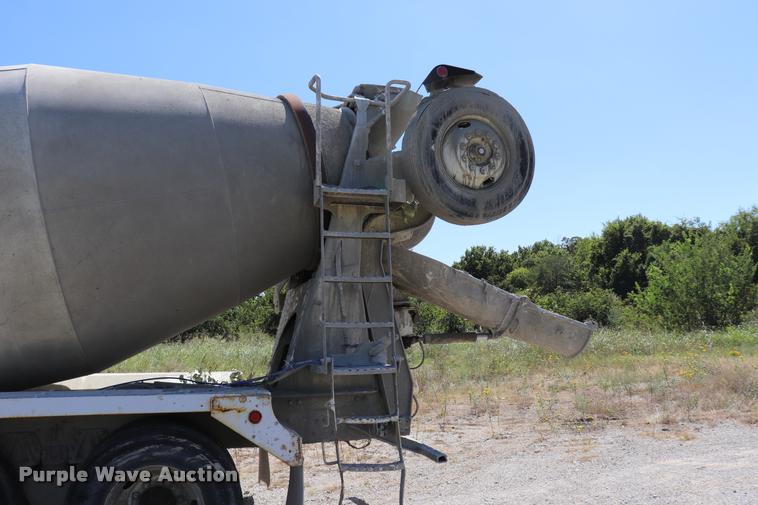 image for item DQ9315 1995 Ford LT8000 ready mix truck