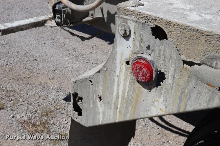 image for item DQ9315 1995 Ford LT8000 ready mix truck