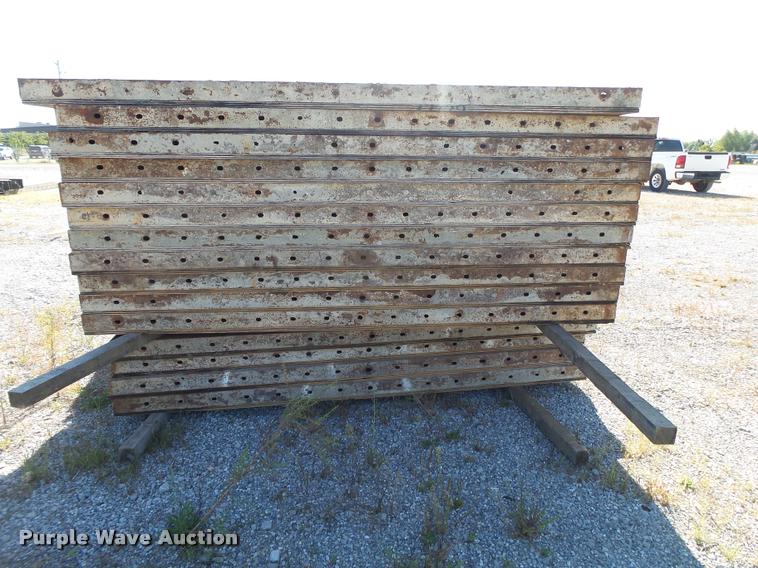 image for item DS9719 Approximately 50 concrete forms