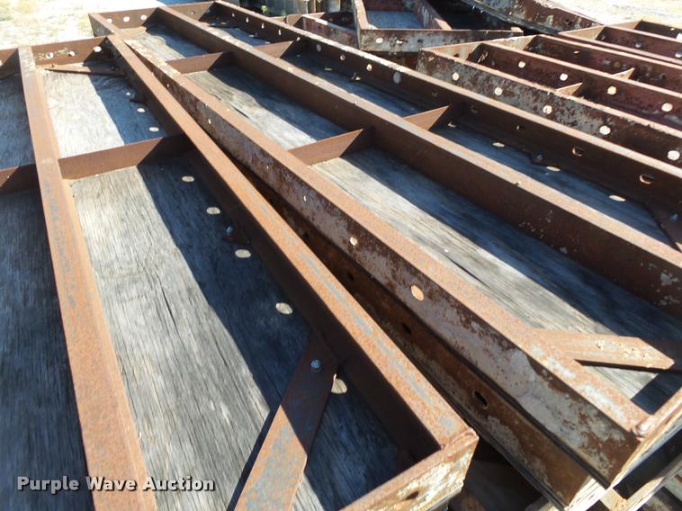 image for item DS9719 Approximately 50 concrete forms