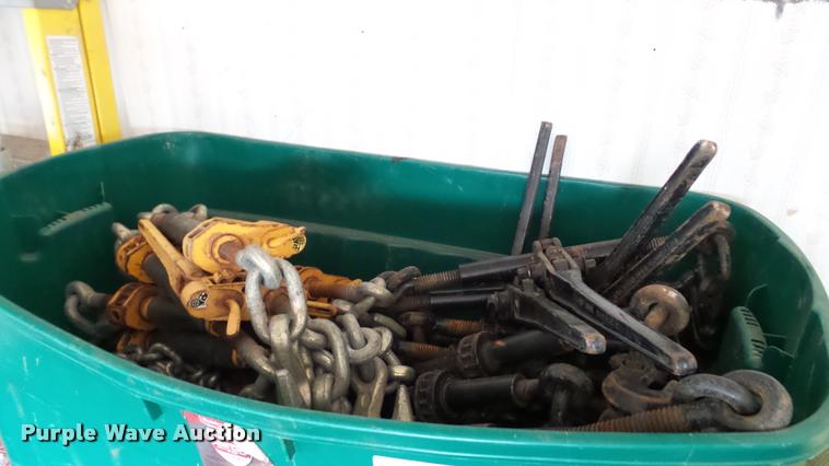 image for item DT9090 Chains and binders