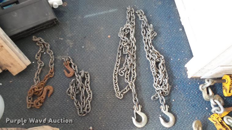 image for item DT9090 Chains and binders