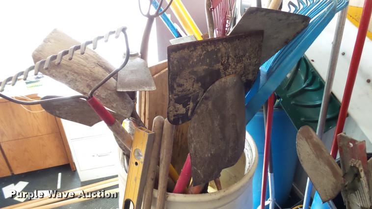 image for item DT9091 Hand tools