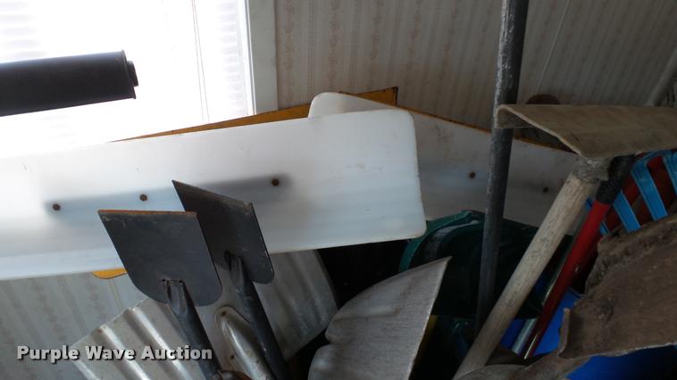 image for item DT9091 Hand tools