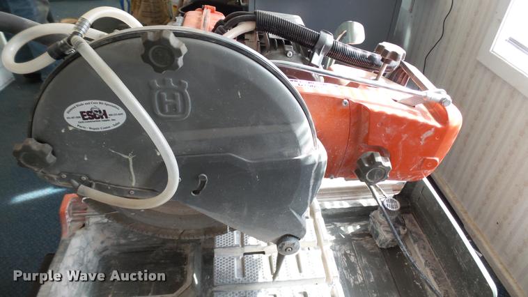 image for item DT9092 Husqvarna MS360 wet/dry tile saw