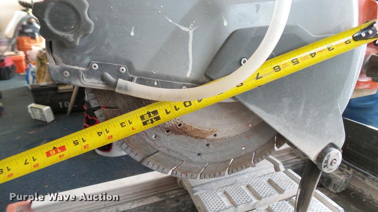 image for item DT9092 Husqvarna MS360 wet/dry tile saw