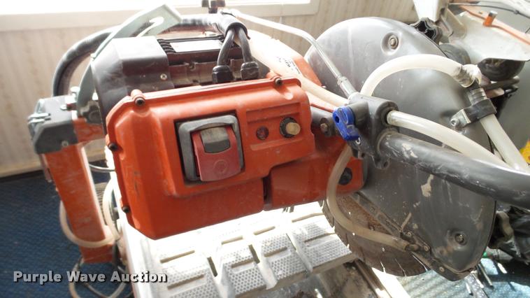 image for item DT9092 Husqvarna MS360 wet/dry tile saw