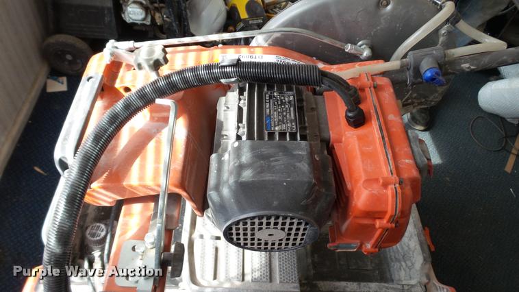 image for item DT9092 Husqvarna MS360 wet/dry tile saw