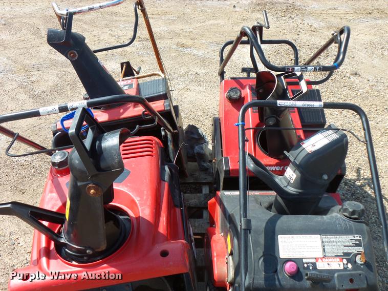 image for item DT9095 (4) snow blowers
