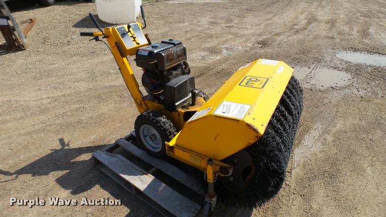 image for item DT9097 MB sweeper