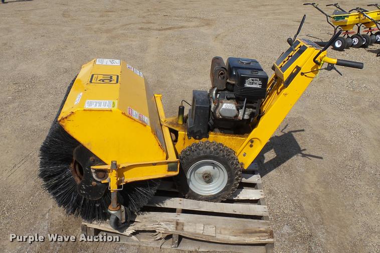 image for item DT9097 MB sweeper