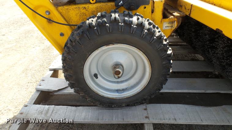 image for item DT9097 MB sweeper