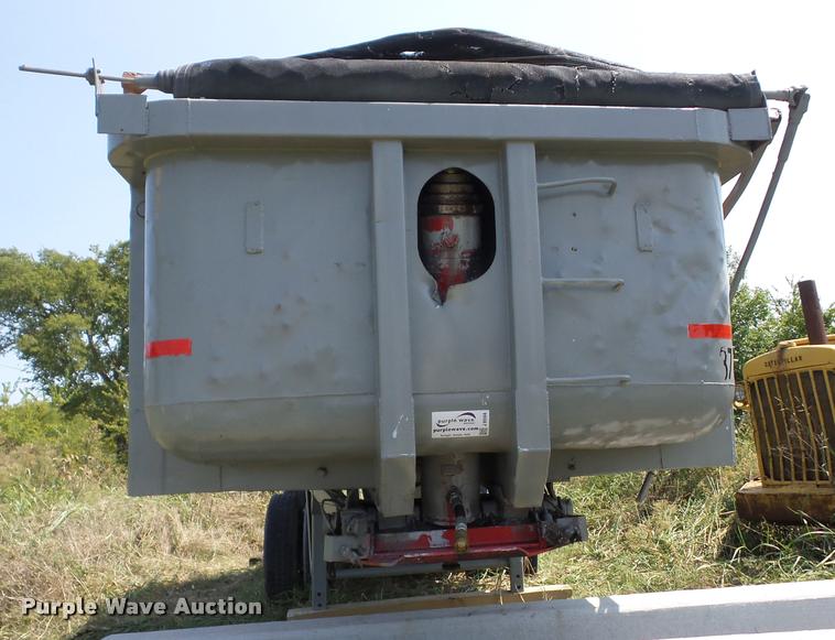 image for item J8594 1982 Clement end dump trailer