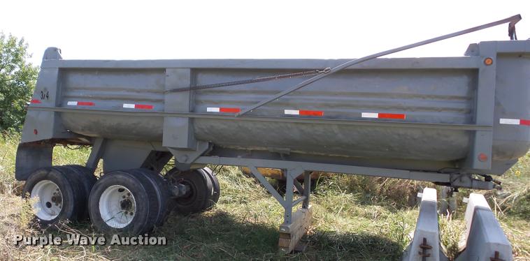 image for item J8594 1982 Clement end dump trailer